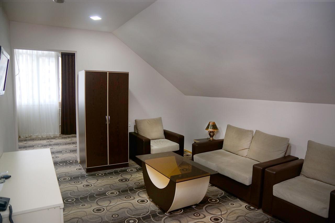 Nor Yerevan Hotel Eksteriør bilde
